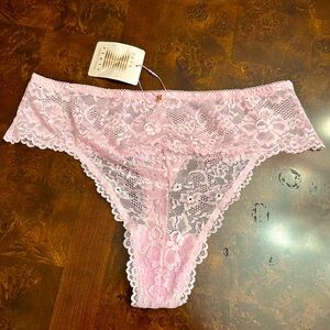 SAVAGE X FENTY Lavish Lace Thong Panty Unicorn Lavender Pink